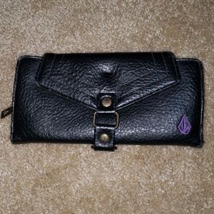 SALE!!🦇Volcom black wallet!